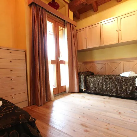 La Casa Del Maestro Aparthotel Pragelato